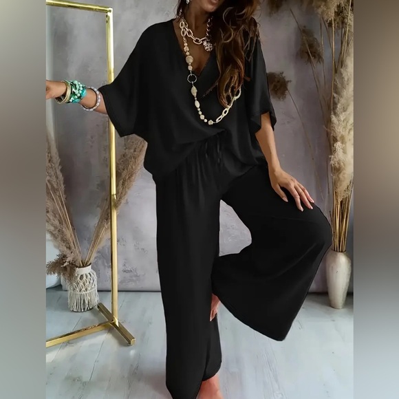 Casual Solid Color Pants Set, Half Sleeve V Neck Top & Wide Leg Pants Outfit - Picture 4 of 12